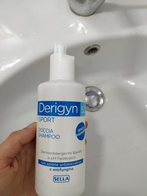 Derigyn sport - doccia shampoo
