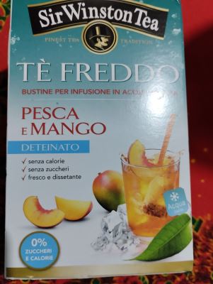 Tè freddo con pesca e mango deteinato