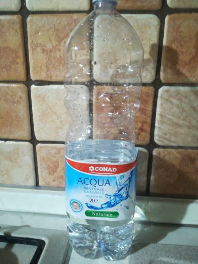 Acqua minerale naturale 