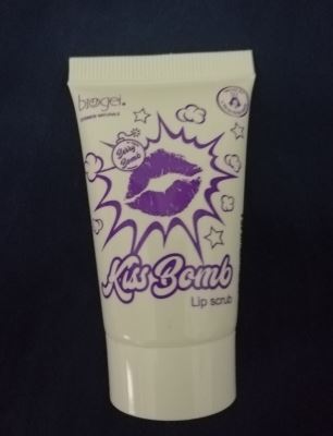 kiss bomb lip scrub