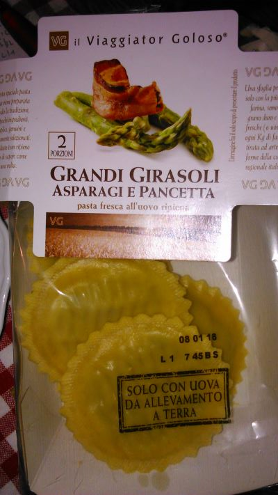 Ravioli asparagi e pancetta 