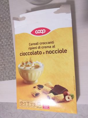 Cereali ripieni di cioccolato e nocciola