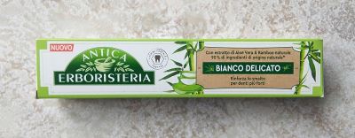 Dentifricio bianco delicato