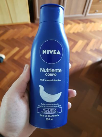 Crema nutriente corpo Nivea