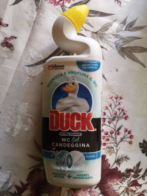 Wc Gel con candeggina, profumo marino