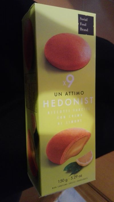 Un attimo