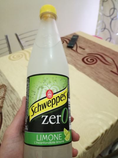 schweppes zer0 limone