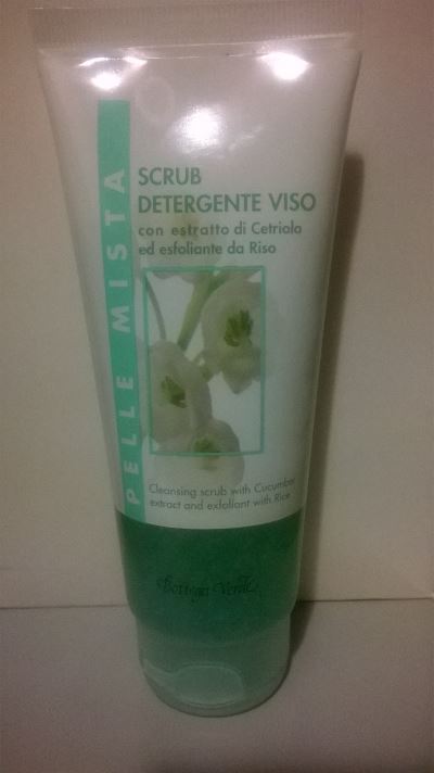 Scrub detergente viso