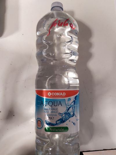 Acqua minerale naturale