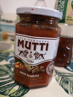 Mutti sugo con legumi