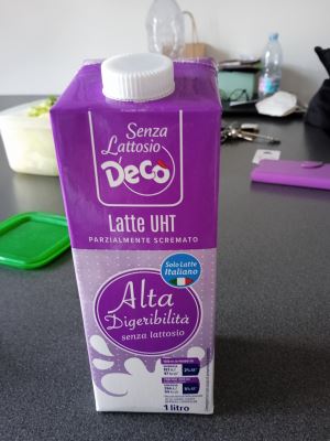Latte parzialmente scremato senza lattosio