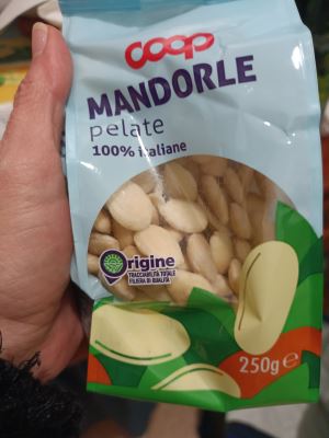Mandorle pelate