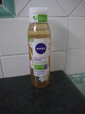 Nivea naturally good doccia olio in gel alla camomilla 
