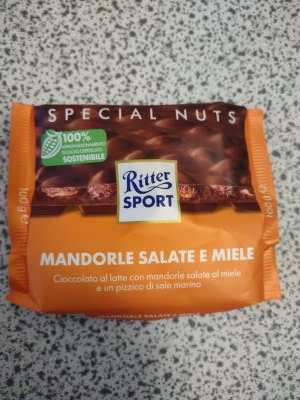 Mandorle salate e miele