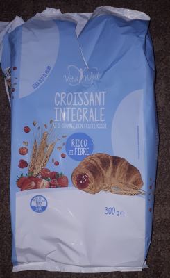 Croissant integrale ai 5 cereali con frutti rossi