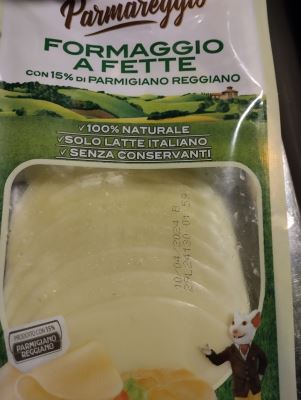 Parmareggio formaggio a fette