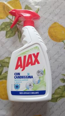 Detergente con candeggina 