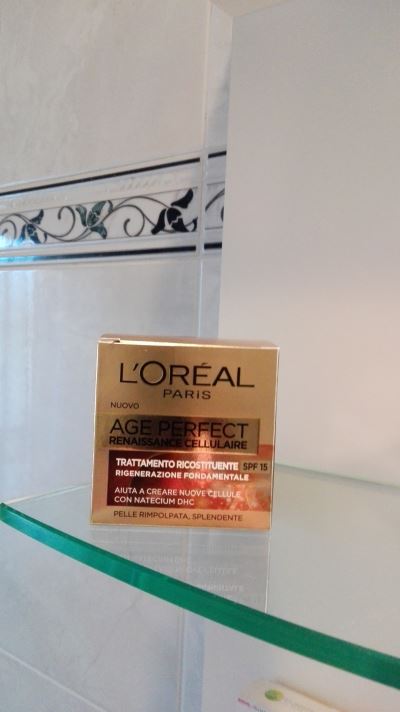 AGE PERFECT Renaissance Cellulaire