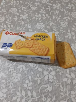 Cracker snack 