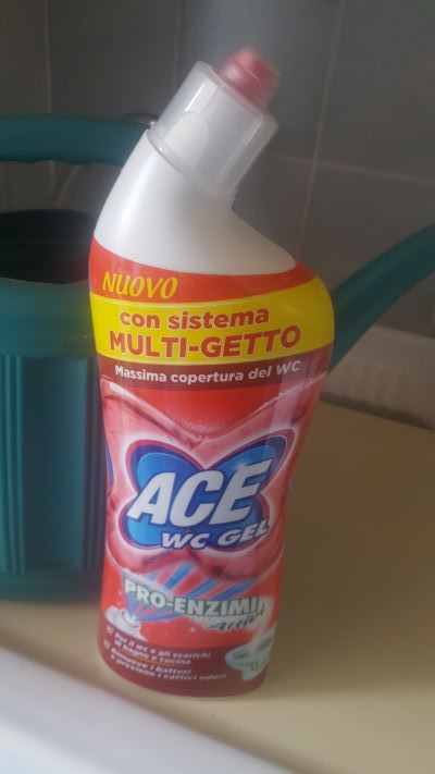 Ace wc gel pro enzimi attivi