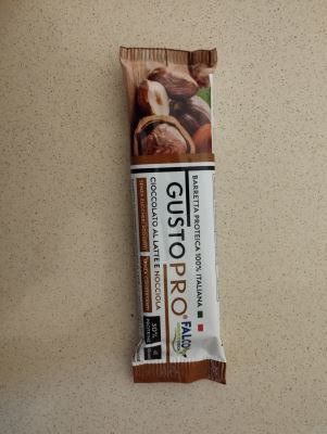 Barretta proteica - cioccolato al latte e nocciola