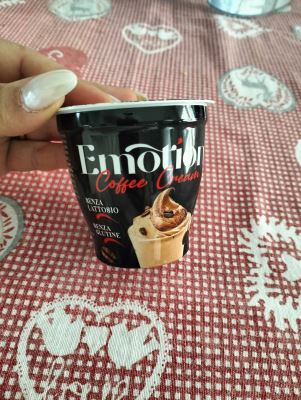 Emotion coffee cream