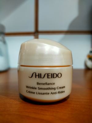 Shiseido wrinkle smoothing creme