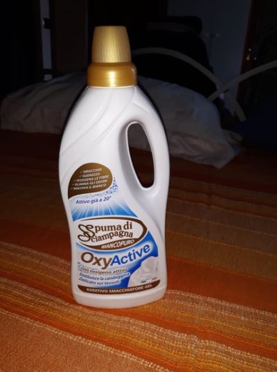 Spuma di sciampagna Oxy active