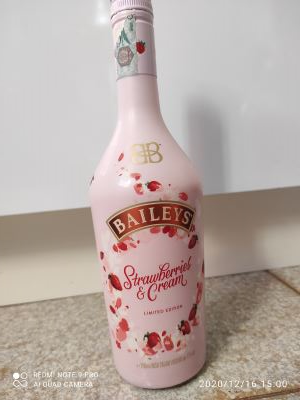Baileys strawberries & cream