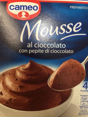 Mousse al cioccolato con pepite di cioccolato