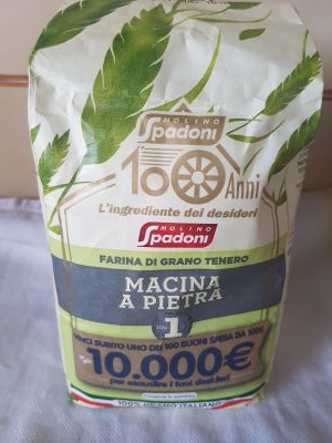Farina di grano tenero macinata a pietra