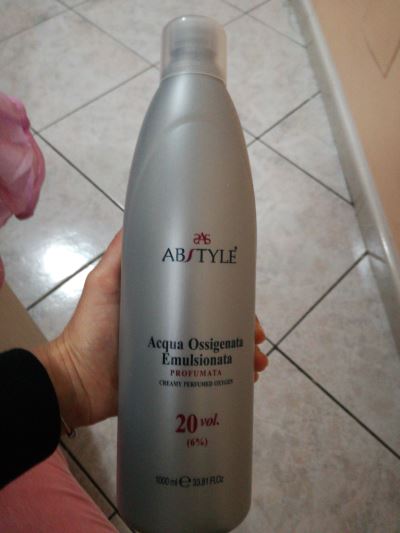 Acqua ossigenata emulsionata 20%