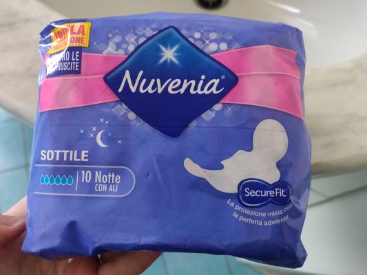 Nuvenia sottili con ali