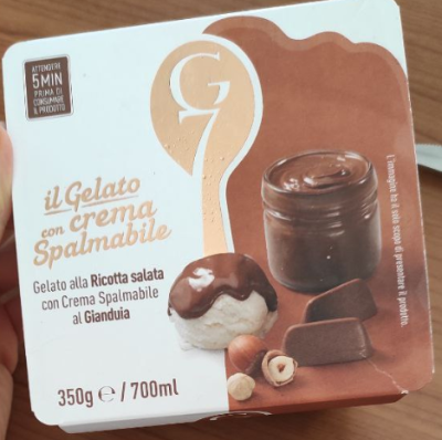 G7 Gelato alla ricotta salata con crema spalmabile al gianduja