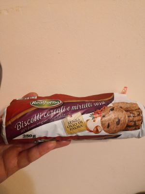 BISCOTTI CEREALI E MIRTILLI ROSSI