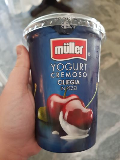 Yougurt alla ciliegia