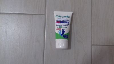 Crema nutriente - Talloni screpolati.