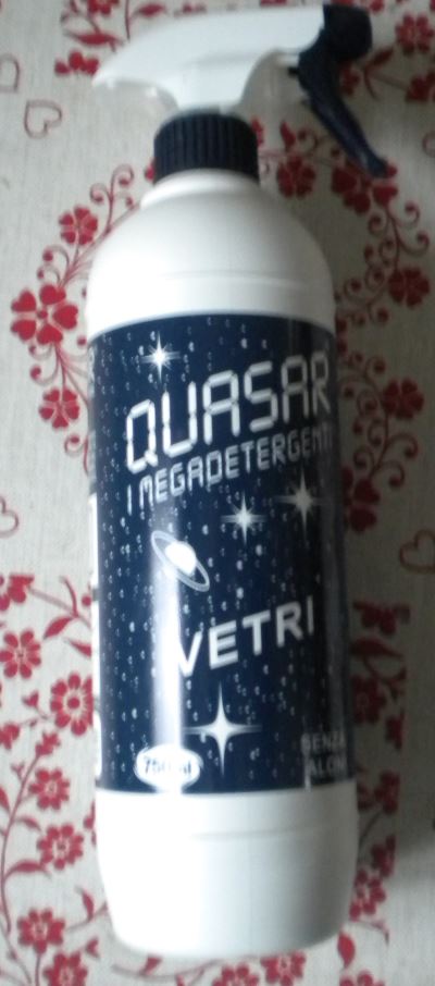 Quasar pulito stellare ✨, ✨ Vetri senza aloni✨ ➡️Quasar Vetri rimuove  efficacemente lo sporco facendo brillare e scintillare vetri, cristalli e  specchi senza lasciare tracce e, By FERRedilia Home