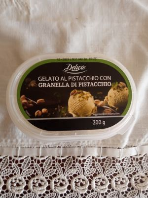 Gelato al pistacchio con granella