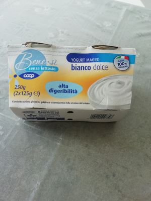 Yogurt bianco dolce 