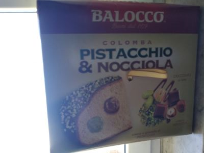 Colomba pistacchio nocciola