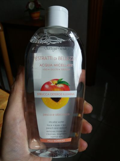 Acqua micellare