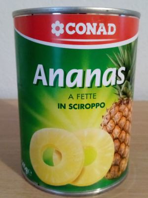 Ananas a fette in sciroppo