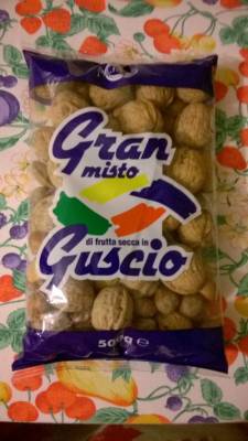 Frutta secca in guscio