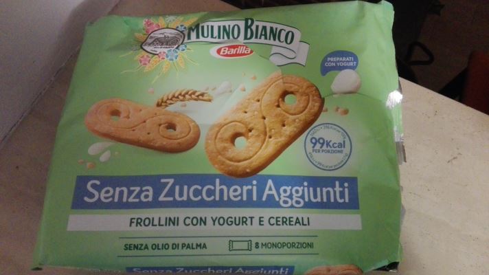 Frollini con yogurt e cereali