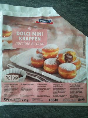 Dolci mini krapfen nocciole e cacao