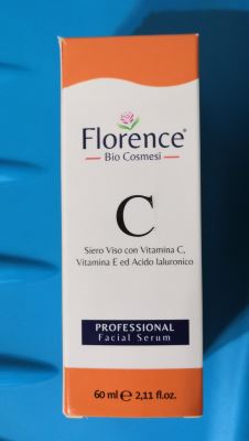 Siero viso con vitamina C