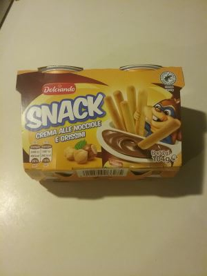 Snack crema alle nocciole e grissini