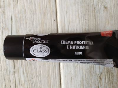 Crema protettiva e lucidante nera