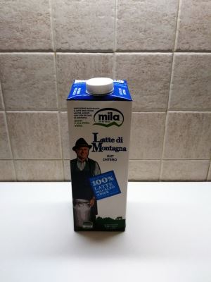 Latte di montagna uht intero